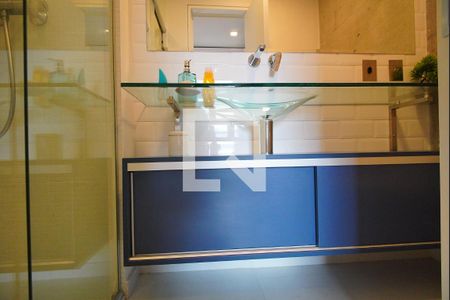 Apartamento à venda com 70m², 2 quartos e 2 vagasBanheiro