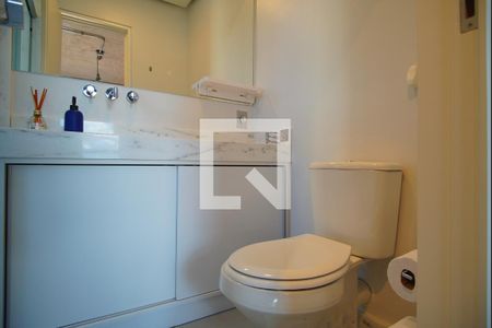 Banheiro da Suíte de apartamento à venda com 2 quartos, 70m² em Petrópolis, Porto Alegre