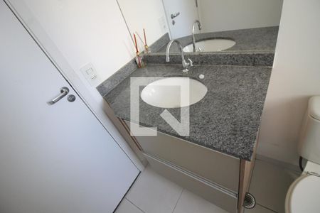 Apartamento à venda com 73m², 2 quartos e 2 vagasBanheiro da Suíte