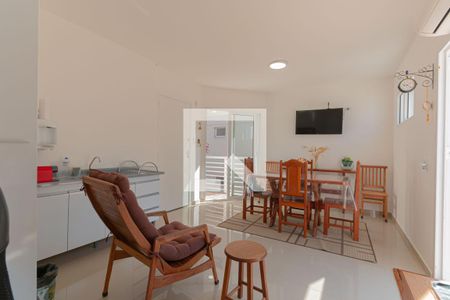 Sala de apartamento à venda com 2 quartos, 130m² em Vila Itapura, Campinas