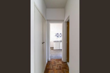 Corredor para cozinha e banheiro de apartamento para alugar com 1 quarto, 48m² em Vila Nova Conceição, São Paulo