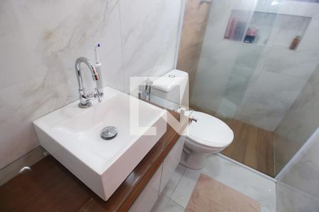 Casa à venda com 125m², 3 quartos e 2 vagasBanheiro do Quarto 1