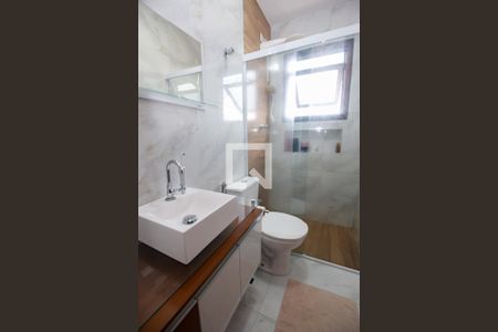 Casa à venda com 125m², 3 quartos e 2 vagasBanheiro do Quarto 1