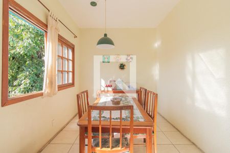 Casa à venda com 340m², 4 quartos e 4 vagasCozinha