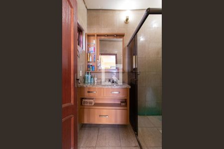 Casa à venda com 340m², 4 quartos e 4 vagasBanheiro da Suíte