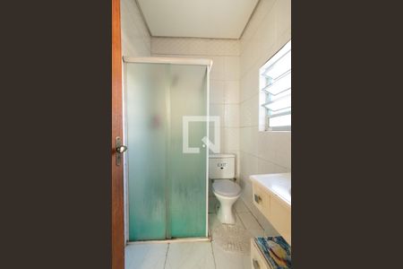 Casa à venda com 340m², 4 quartos e 4 vagasBanheiro Corredor 2