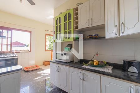 Casa à venda com 340m², 4 quartos e 4 vagasCozinha