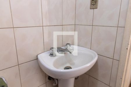 Casa à venda com 340m², 4 quartos e 4 vagasBanheiro Corredor 3