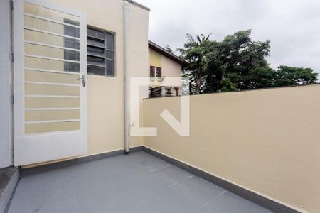 Casa à venda com 80m², 2 quartos e 1 vaga Casa à venda com 80m², 2 quartos e 1 vagaVaranda