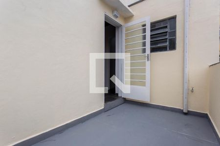Casa à venda com 80m², 2 quartos e 1 vaga Casa à venda com 80m², 2 quartos e 1 vagaVaranda