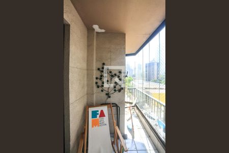 Apartamento à venda com 90m², 3 quartos e 2 vagasVaranda