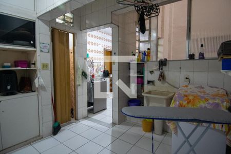 Apartamento à venda com 110m², 3 quartos e 1 vagaÁrea de Serviço