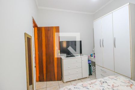 Casa à venda com 72m², 2 quartos e 2 vagasQuarto 2