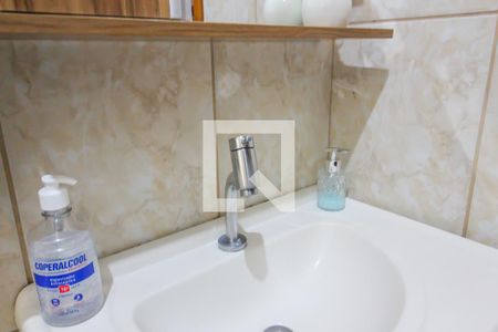 Casa à venda com 72m², 2 quartos e 2 vagasBanheiro