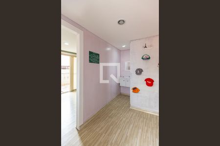 Casa à venda com 186m², 2 quartos e 2 vagas Casa à venda com 186m², 2 quartos e 2 vagasEdícula