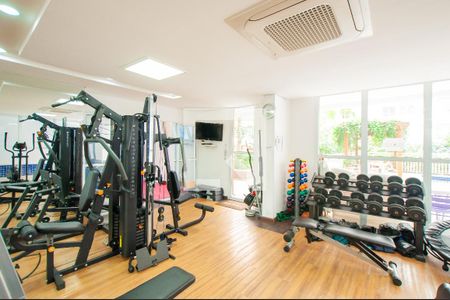 Apartamento para alugar com 92m², 2 quartos e 3 vagas Apartamento para alugar com 92m², 2 quartos e 3 vagasÁrea comum - Academia