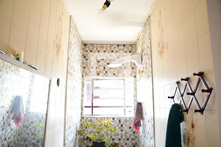 Lavabo de casa de condomínio para alugar com 4 quartos, 150m² em Jardim Colibri, Embu das Artes