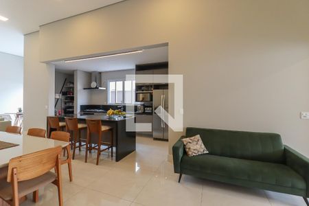Sala de casa de condomínio à venda com 3 quartos, 262m² em Medeiros, Jundiaí