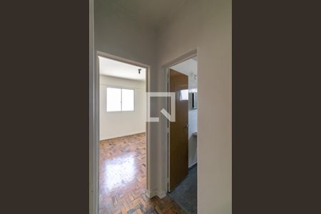 Corredor de apartamento para alugar com 1 quarto, 48m² em Vila Nova Conceição, São Paulo