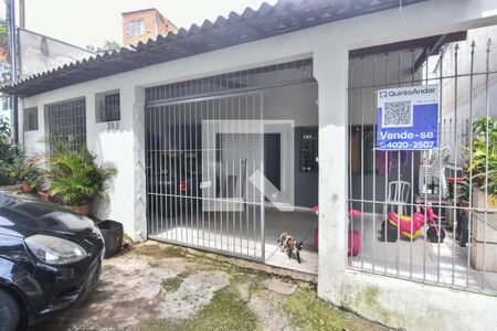 Casa à venda com 116m², 2 quartos e 2 vagasFachada