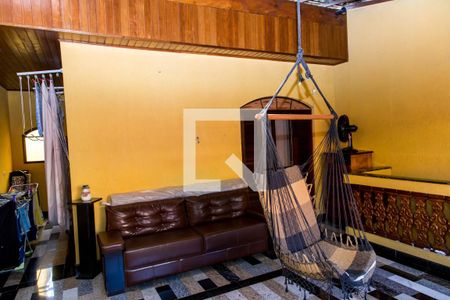 Casa à venda com 246m², 3 quartos e 2 vagasVaranda