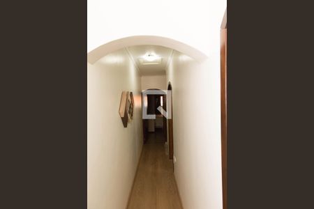 Casa à venda com 246m², 3 quartos e 2 vagasCorredor