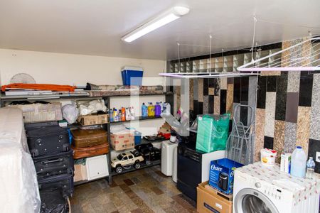 Casa à venda com 246m², 3 quartos e 2 vagasÁrea de Serviço