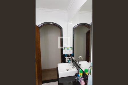 Casa à venda com 246m², 3 quartos e 2 vagasBanheiro Social 1