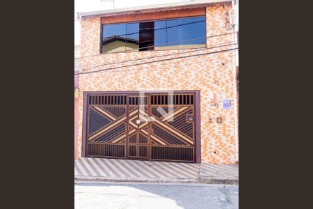 Casa à venda com 246m², 3 quartos e 2 vagasFachada