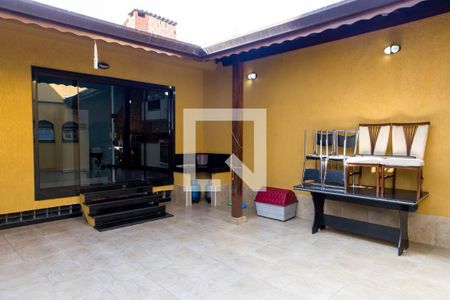 Casa à venda com 246m², 3 quartos e 2 vagasQuintal