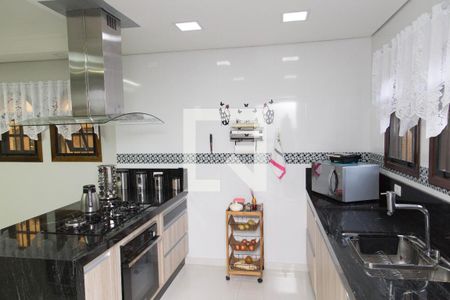 Casa à venda com 246m², 3 quartos e 2 vagasCozinha