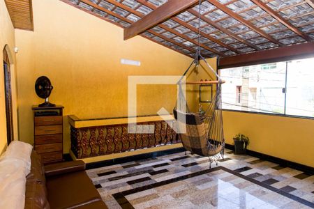 Casa à venda com 246m², 3 quartos e 2 vagasVaranda