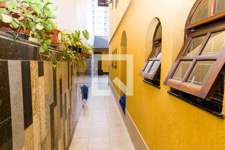 Casa à venda com 246m², 3 quartos e 2 vagasCorredor