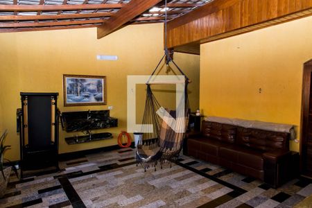 Casa à venda com 246m², 3 quartos e 2 vagasVaranda