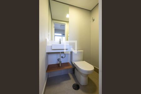 Apartamento à venda com 70m², 2 quartos e 1 vagaÁrea de Serviço - Banheiro