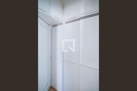Roupeiro de apartamento para alugar com 1 quarto, 45m² em Brooklin, São Paulo