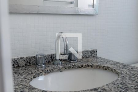 Banheiro Social de apartamento para alugar com 1 quarto, 45m² em Brooklin, São Paulo