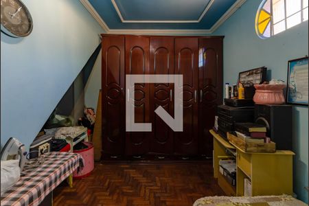 Casa à venda com 450m², 4 quartos e 4 vagas Casa à venda com 450m², 4 quartos e 4 vagasQuarto 1