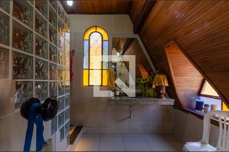 Casa à venda com 450m², 4 quartos e 4 vagas Casa à venda com 450m², 4 quartos e 4 vagasBanheiro Suíte