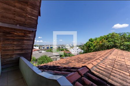 Casa à venda com 450m², 4 quartos e 4 vagas Casa à venda com 450m², 4 quartos e 4 vagasSuíte