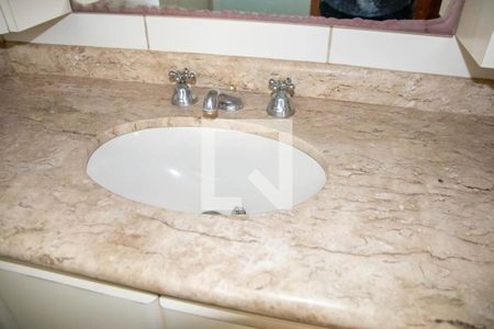 Banheiro do Quarto 1 de apartamento à venda com 3 quartos, 158m² em Jardim Leonor Mendes de Barros, São Paulo