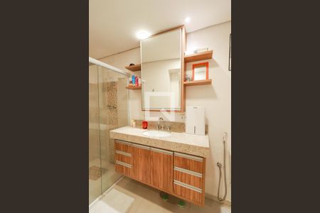 Casa à venda com 201m², 3 quartos e 2 vagasBanheiro