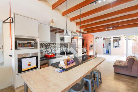 Casa à venda com 201m², 3 quartos e 2 vagasCozinha