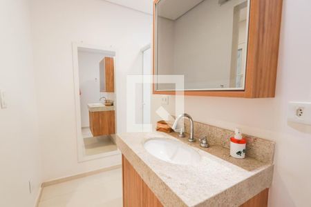 Casa à venda com 201m², 3 quartos e 2 vagasBanheiro