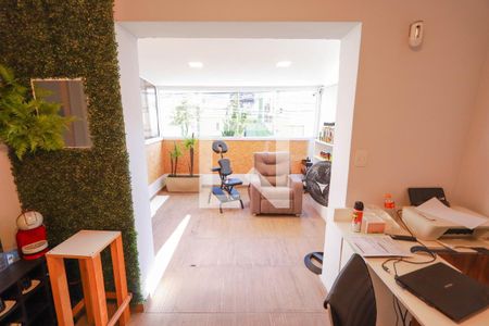 Casa à venda com 201m², 3 quartos e 2 vagasSala 2