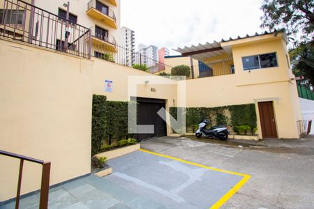 Apartamento à venda com 60m², 2 quartos e 1 vaga Apartamento à venda com 60m², 2 quartos e 1 vagaFachada