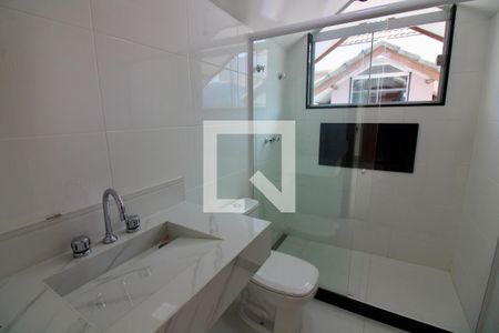 Casa de condomínio à venda com 375m², 4 quartos e 5 vagasBanheiro Social