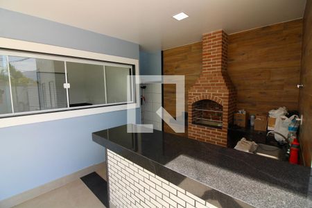 Casa de condomínio à venda com 375m², 4 quartos e 5 vagasChurrasqueira