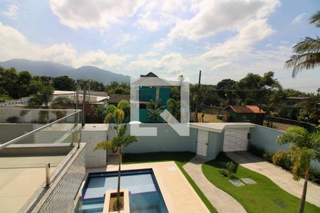 Casa de condomínio à venda com 375m², 4 quartos e 5 vagasVaranda da Suite 1