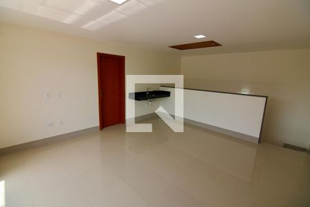 Casa de condomínio à venda com 375m², 4 quartos e 5 vagassótão